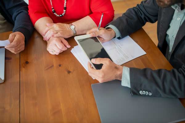 Volunteer helps elderly couple with taxes