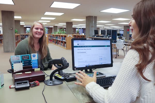 UWGB Library reference desk