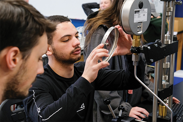 Mechanical Engineering students working in a classroom lab