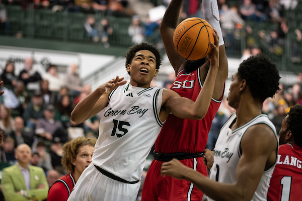 UW-Green Bay basketball game