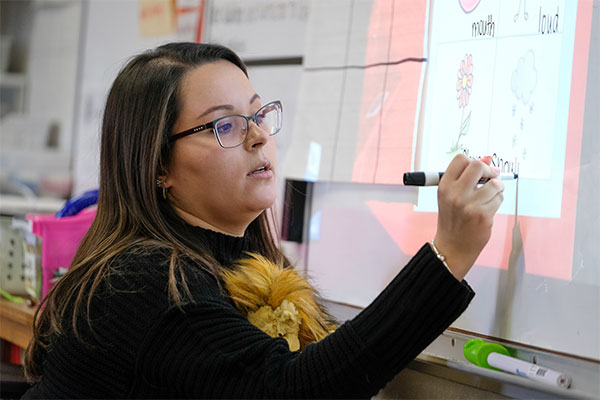 Majriela Macedo, estudiante de docencia de la carrera de Educación de la UWGB