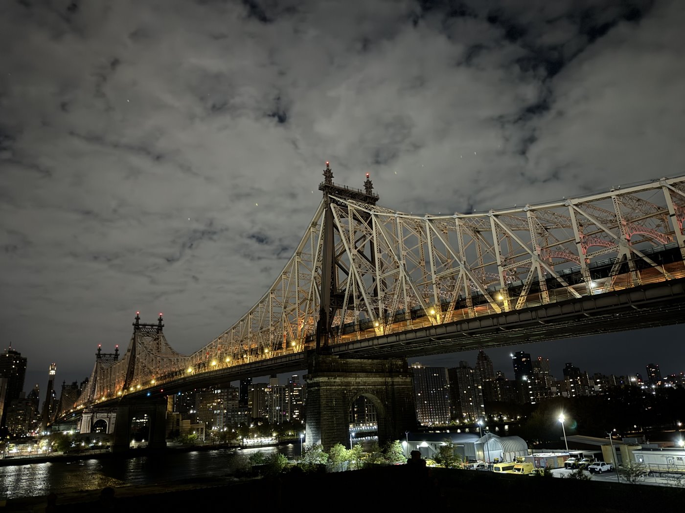 Photo of city bridge at night