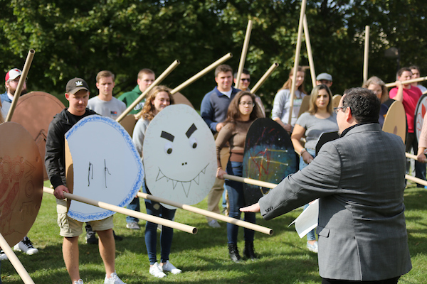 History students war reenactment