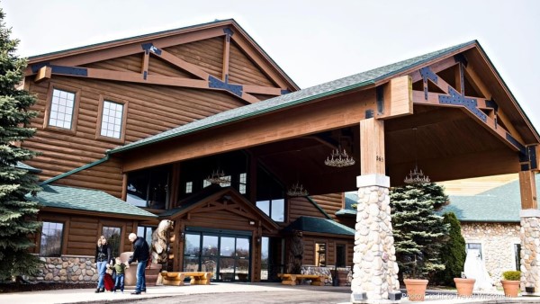 Tundra Lodge & Resort Center
