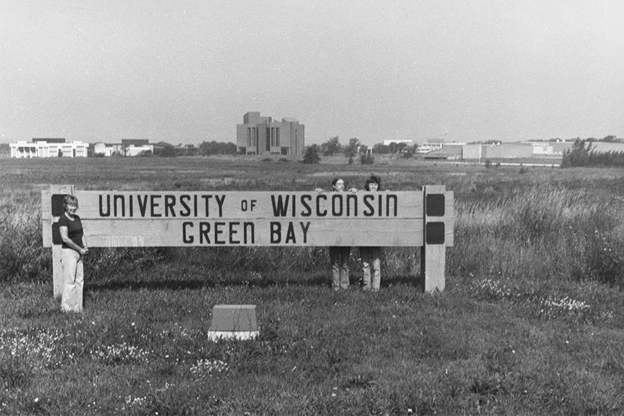 UWGB sign ca. 1978